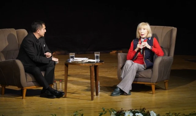 Ayşe Kulin: Her kitap size bir kapı açar