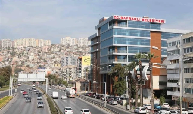Bayraklı Belediyesi ile Sendika Arasındaki Görüşmeler Tıkanınca Grev Kararı Alındı 