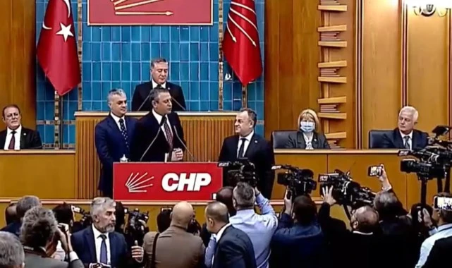 CHP'den 'Etki Ajanlığı' Teklifi İçin Kırmızı Alarm: Özgür Özel Tüm Vekillere Çağrı Yaptı