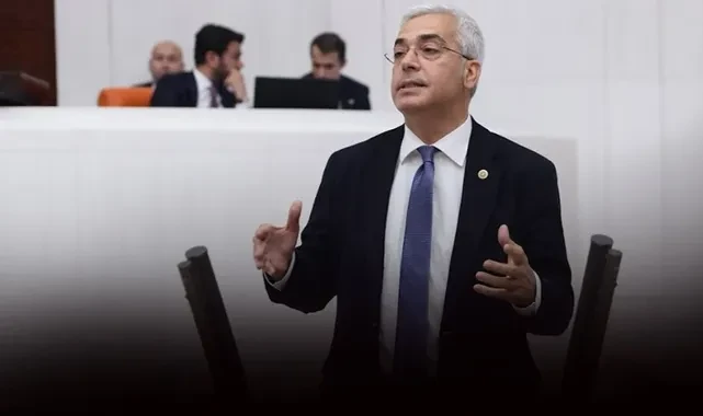 CHP İzmir'den seçilmiş DP'ye geçmişti... İstifa kararı!