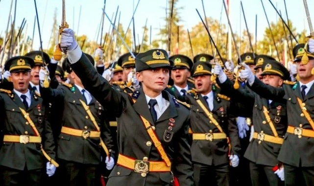 'Kılıçlı Yemin' Kriziyle Gündemde... Kara Harp Okulu'nda Bir Skandal Daha