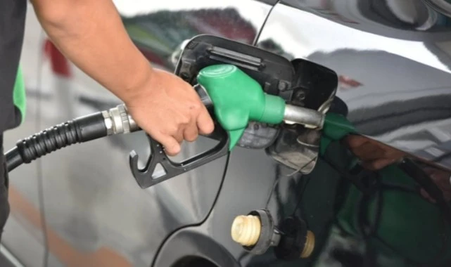 Akaryakıtta tabelalar değişti: Motorinde indirim