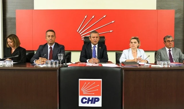 CHP program çalışmasında ilçe kurullarını tamamlamayı hedefliyor