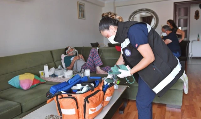 Eşrefpaşa Hastanesi şifa dağıtıyor