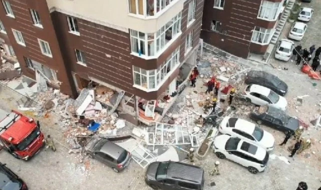 İstanbul'da 14 katlı binanın giriş katında patlama!
