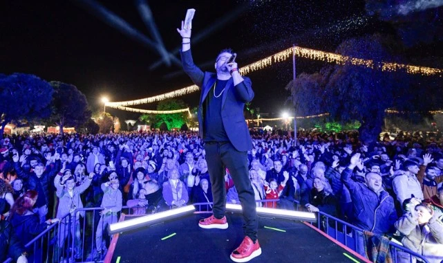 İzmir 2025’i Kültürpark’ta coşkuyla karşıladı