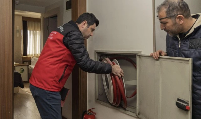 İzmir İtfaiyesi’nin otel denetimleri sürüyor
