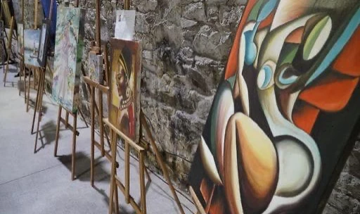 Kadına şiddete “resim” ile hayır dediler 