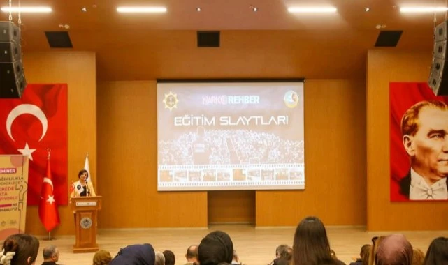 Karabağlar Belediyesi’nin bağımlılık seminerleri yoğun ilgi görüyor