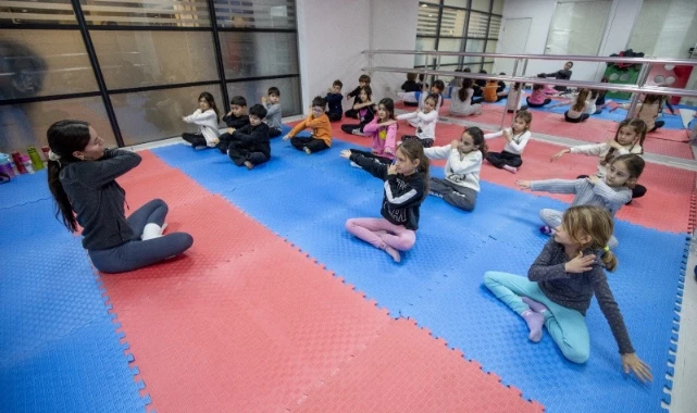 Karşıyakalı çocuklar ‘Neşeli Hareketler Kış Okulu’nu çok sevdi 