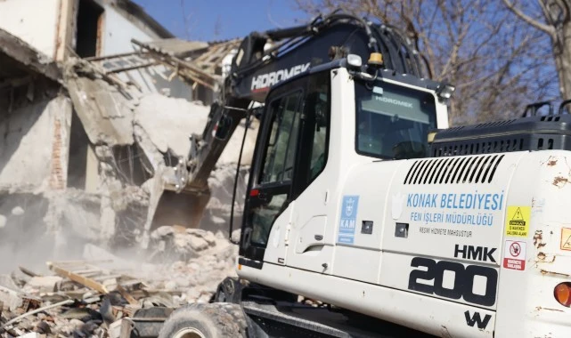 Konak’ın kent dokusu değişiyor: 9 ayda 92 metruk bina yıkıldı