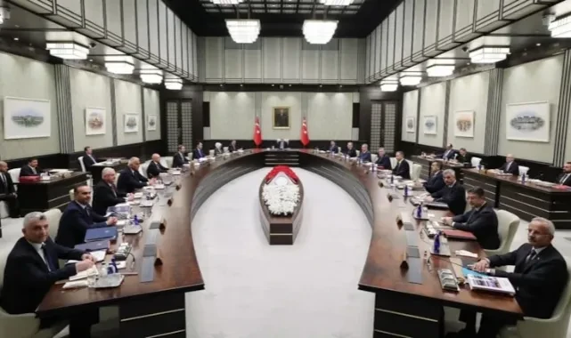 AKP yönetimi ve kabinede köklü değişime gidiliyor