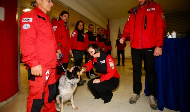 Başkan Kınay’dan depremin yıldönümünde AKUT’a anlamlı ziyaret