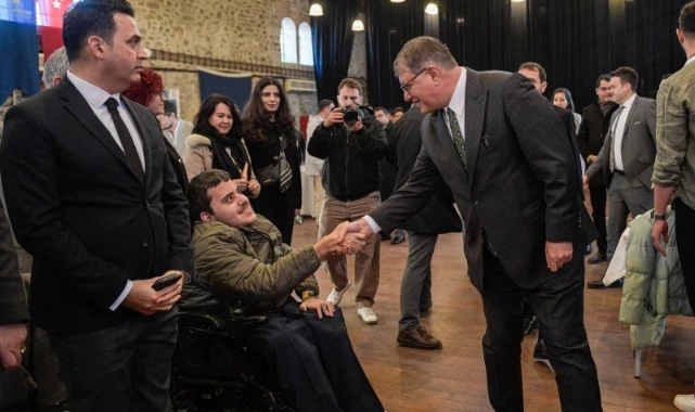 Başkan Tugay Gençlik Eylem Çalıştayı’nın açılışında konuştu