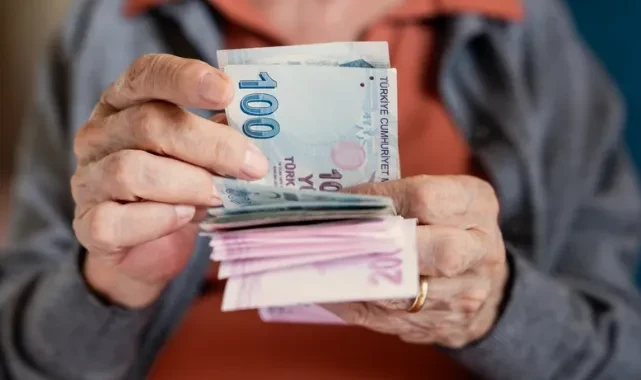  Bayram İkramiyesine Zam Göründü! Bakan Işıkhan'dan İlk Sinyal