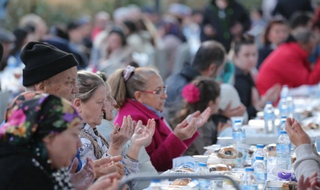 Konak Belediyesi Ramazan’da dayanışmayı büyütüyor