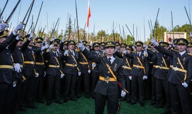 Teğmenlerin İhraç Kararının Gerekçesi Belli Oldu: TSK, Millet Nezdinde Yıprandı