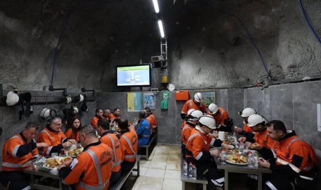 Bakan Işıkhan TÜPRAG Madenine İndi İşçilerle Sahur Yaptı