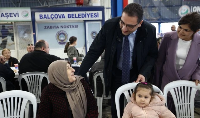 Balçova'da binlerce kişi iftar sofrasında buluştu