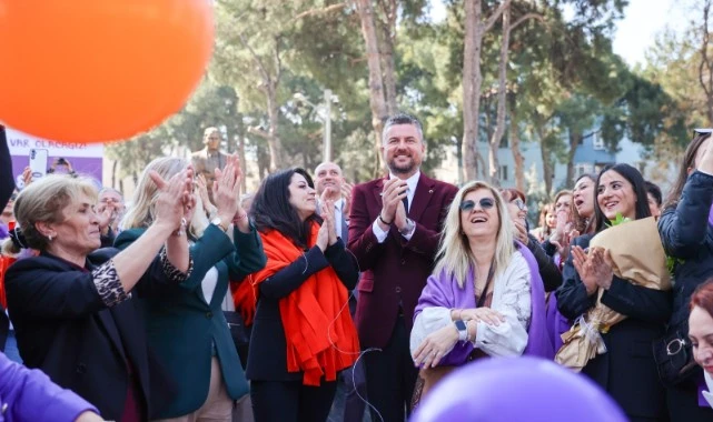 Buca’da balonlar  gökyüzüne kadın emeği için yükseldi 