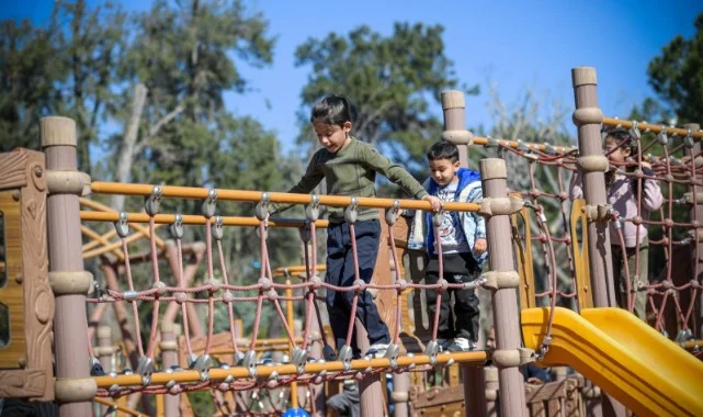 Hasanağa Bahçesi baştan sona yenilendi