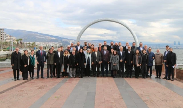 İzmir'de başkanlar zirvesi: "Zaferi hep birlikte kazanacağız"