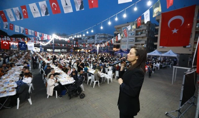 Kadir Gecesi'nde Efes Selçuk'ta dayanışma ve kardeşlik sofrası kuruldu