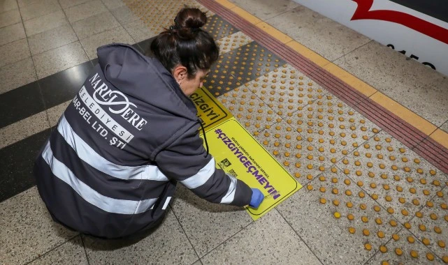 Narlıdere'den İzmir Metro'da Güçlü Mesaj: #Çizgiyigeçmeyin