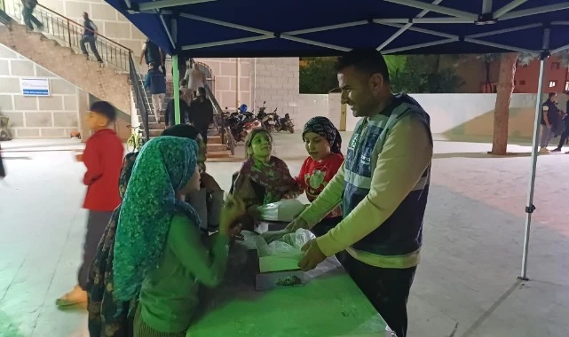 Torbalı Belediyesi’nden Camilerde Gül Suyu ve Lokum İkramı