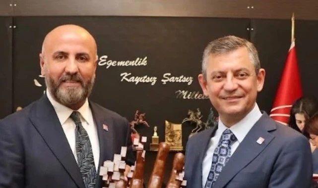 CHP Karabağlar’da Deprem: Görevden Alınan İlçe Başkanı Sözüpek’ten Sert Açıklama “Örgütümüzün iradesine yapılmış bir siyasi suikasttır”