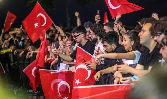 Bayraklı’da gençler Gençlik ve Spor Festivali’nde buluştu