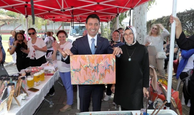 Bayraklı’da üreten kadınlar el sanatlarını sergiledi