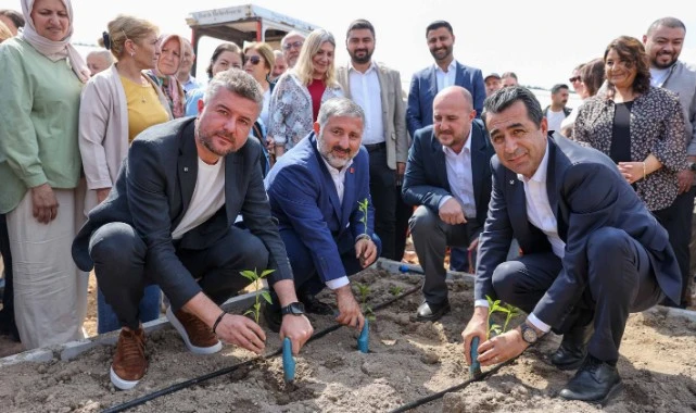 Buca’da Bin Umut Fidesi Toprakla Buluştu