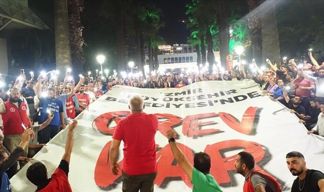 İzmir Büyükşehir Belediyesinde yaklaşık 23 bin işçi greve gitti
