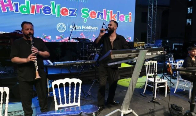 Kutlamaların merkezi Cumhuriyet Meydanı oldu