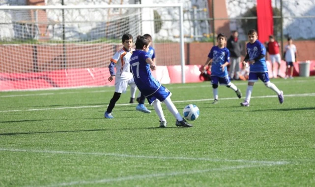 Bayraklı'da yaz spor okulları başlıyor!