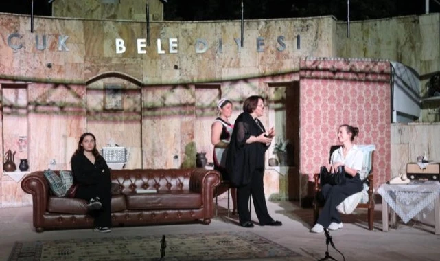 Efes Selçuk'ta Sanat ve Dayanışma Amfi Tiyatro Sahnesinde Buluştu