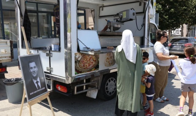 Güzelbahçe Belediyesi Ferdi Zeyrek için lokma döktürdü