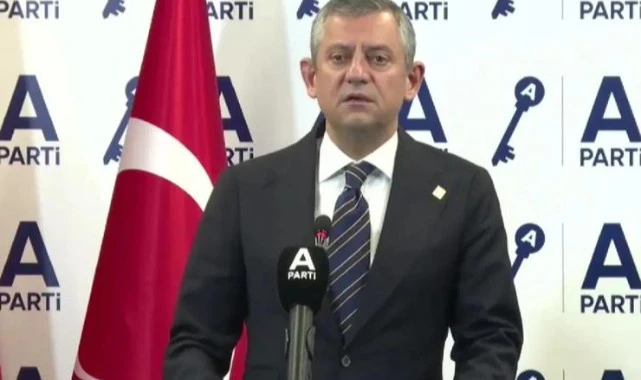 Özgür Özel'den İzmir'deki Grev İçin Kritik Mesaj: 'Kimse Greve Çıkmış İşçiye Laf Söylememizi Beklemesin'