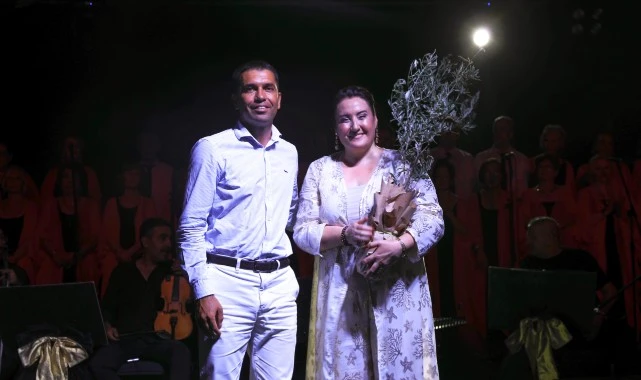 Seferihisar'da sanat ve dayanışma “Yıldızların Altında” buluştu