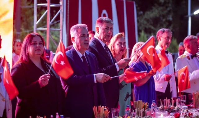 Başkan Tugay 30 Ağustos Zafer Bayramı resepsiyonuna katıldı