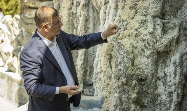 Başkan Tugay Buca’da Hasanağa Bahçesi’ni ziyaret etti, devam eden yatırımları inceledi