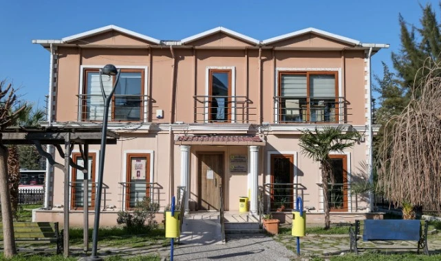 Bucalı kadınların kendilerini yalnız hissetmediği yer: “Özgecan Aslan Kadın Danışma Merkezi”
