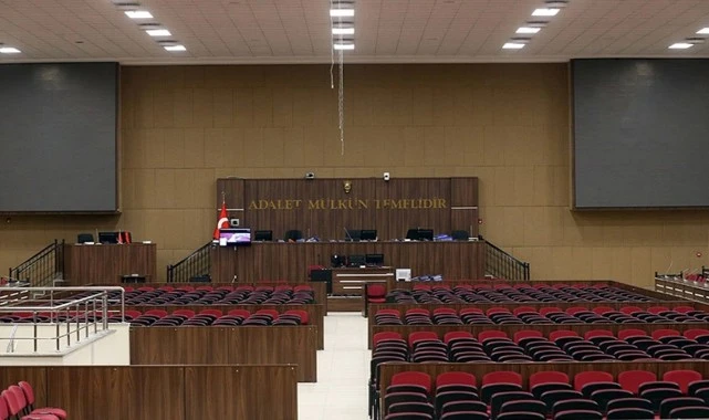 İzmir Büyükşehir Belediyesi'ne yönelik 2 iddianame daha kabul edildi