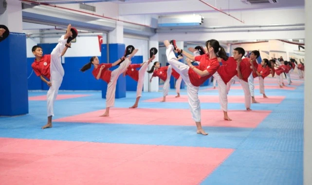 Bayraklı’da 3 Bin 500 kişi yaz spor okullarında buluştu