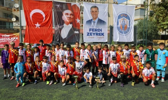 Efes Selçuk’ta Ferdi Zeyrek Futbol Müsabakaları Heyecanı