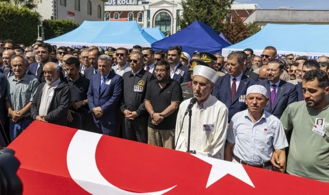 İzmir’in şehitlerine veda
