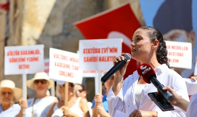 Atatürk’ün Efes Selçuk’a Gelişi Yapay Zekâ İle Canlandırıldı