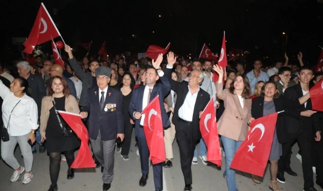 Bayraklı’da Cumhuriyet Bayramı Coşkusu