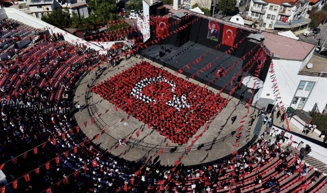 Lâl Denizli: Cumhuriyet, özgürlüğün ve eşitliğin adıdır
